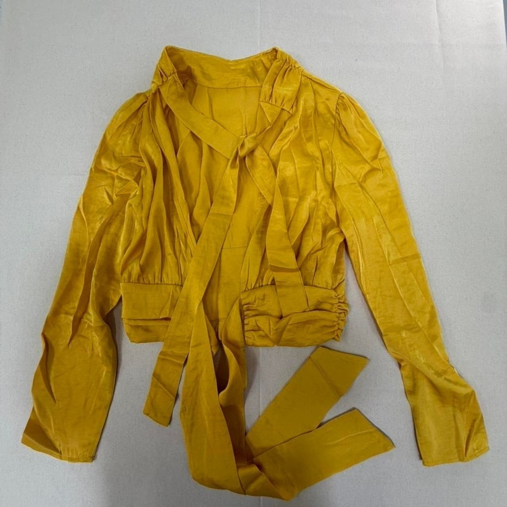 Yellow ruched long sleeve top and pants‎ set